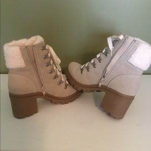 Ladies boots